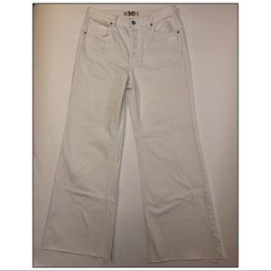$100 FREE PEOPLE WOMENS WHITE JEANS PANTS SIZE 30.
